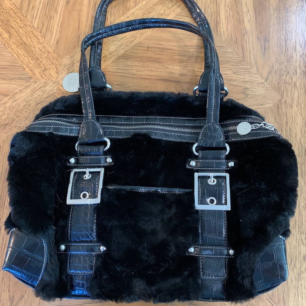 Fuzzy shoulder bag